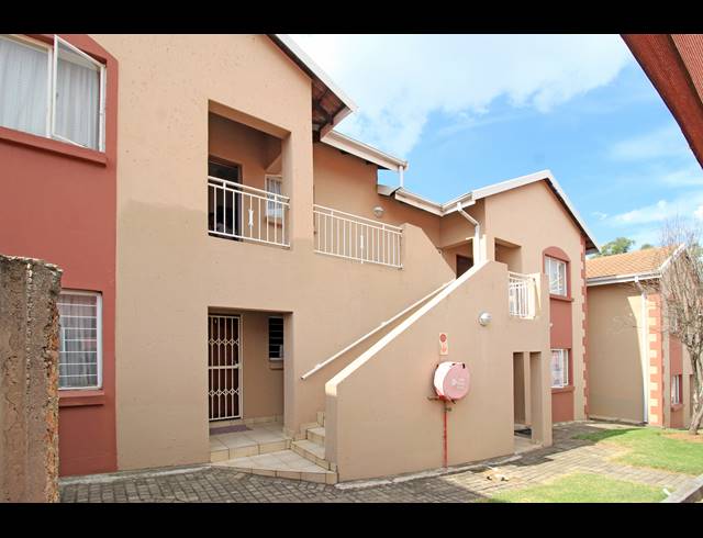 2 BEDROOM APARTMENT FOR SALE IN BUCCLEUCH